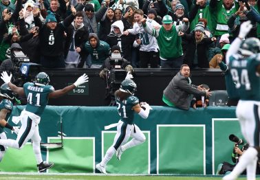 Eagles Rookie Goes For 99-Yard Pick Six vs Cardinals