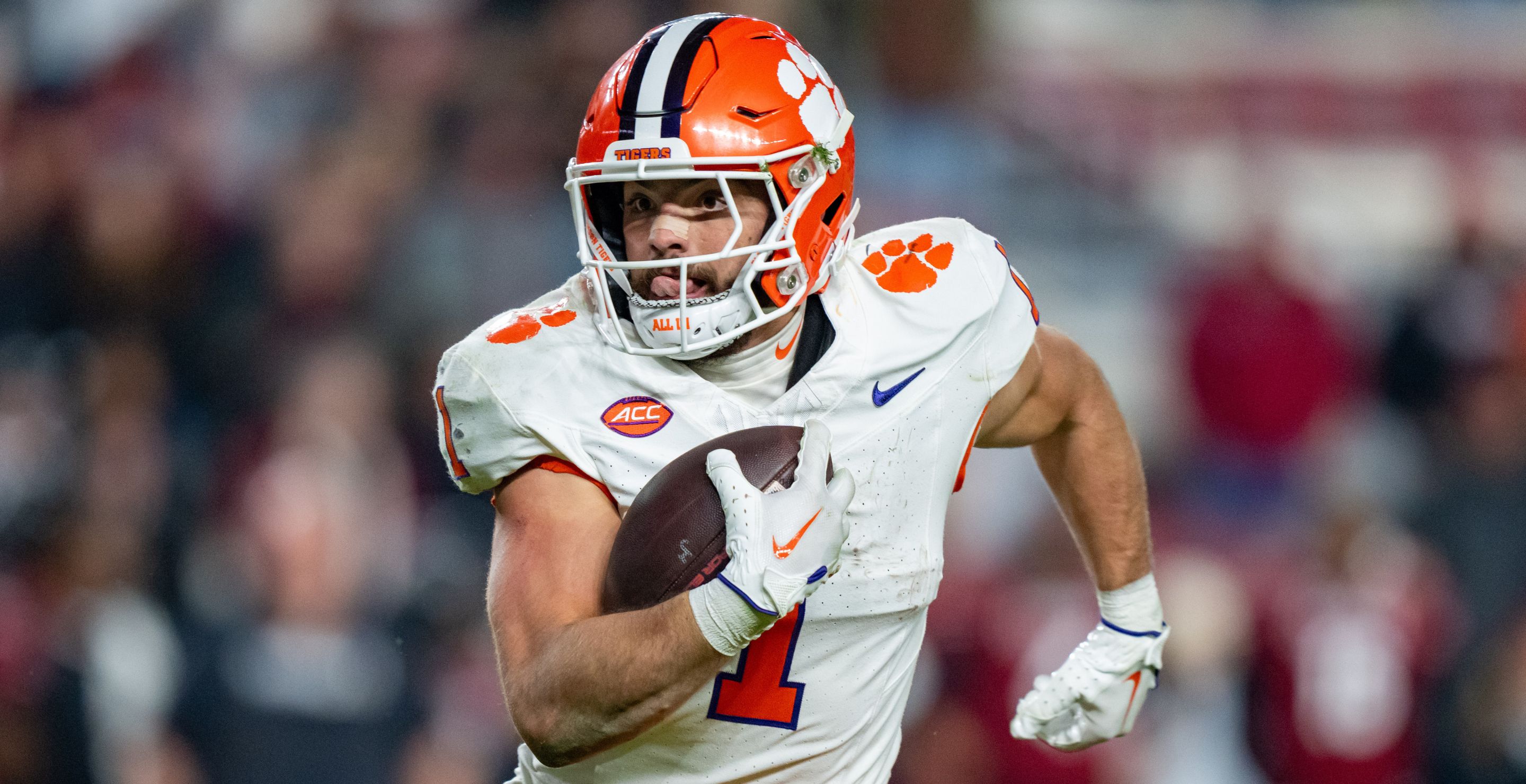 Will Shipley runs with the ball.