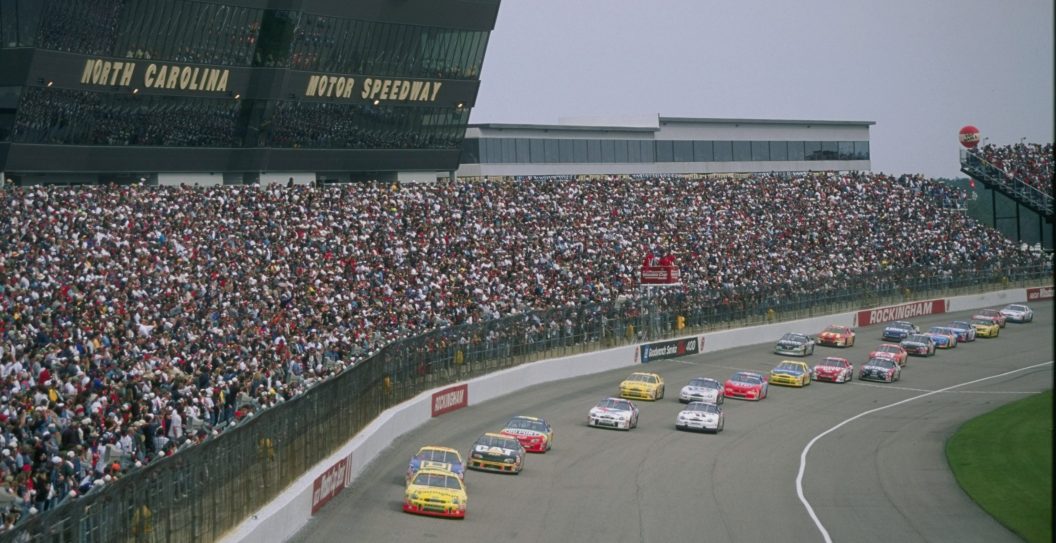 22 Feb 1998: General view of the action during the NASCAR Goodwrench 400 at the North Carolina Speedway in Rockingham, North Carolina.