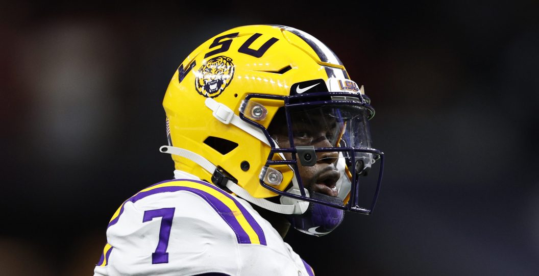 NEW ORLEANS, LOUISIANA - SEPTEMBER 04: Wide receiver Kayshon Boutte #7 of the LSU Tigers looks on during the game against the Florida State Seminoles at Caesars Superdome on September 04, 2022 in