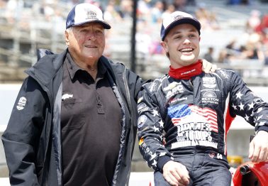 Indy 500 Ace Re-Signs with A.J. Foyt Racing