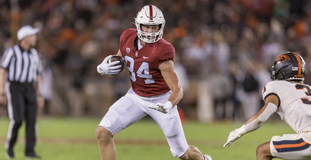 PALO ALTO, CA - OCTOBER 8: Tight end Benjamin Yurosek #84 runs after a catch during a Pac-12 NCAA football game played on October 8, 2022 at Stanford Stadium in Palo Alto, California; defending is Rejzohn Wright #3 of