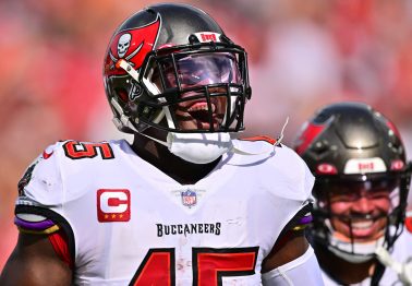 Buccaneers Not Expected to Franchise Tag Star Linebacker, Per Sources