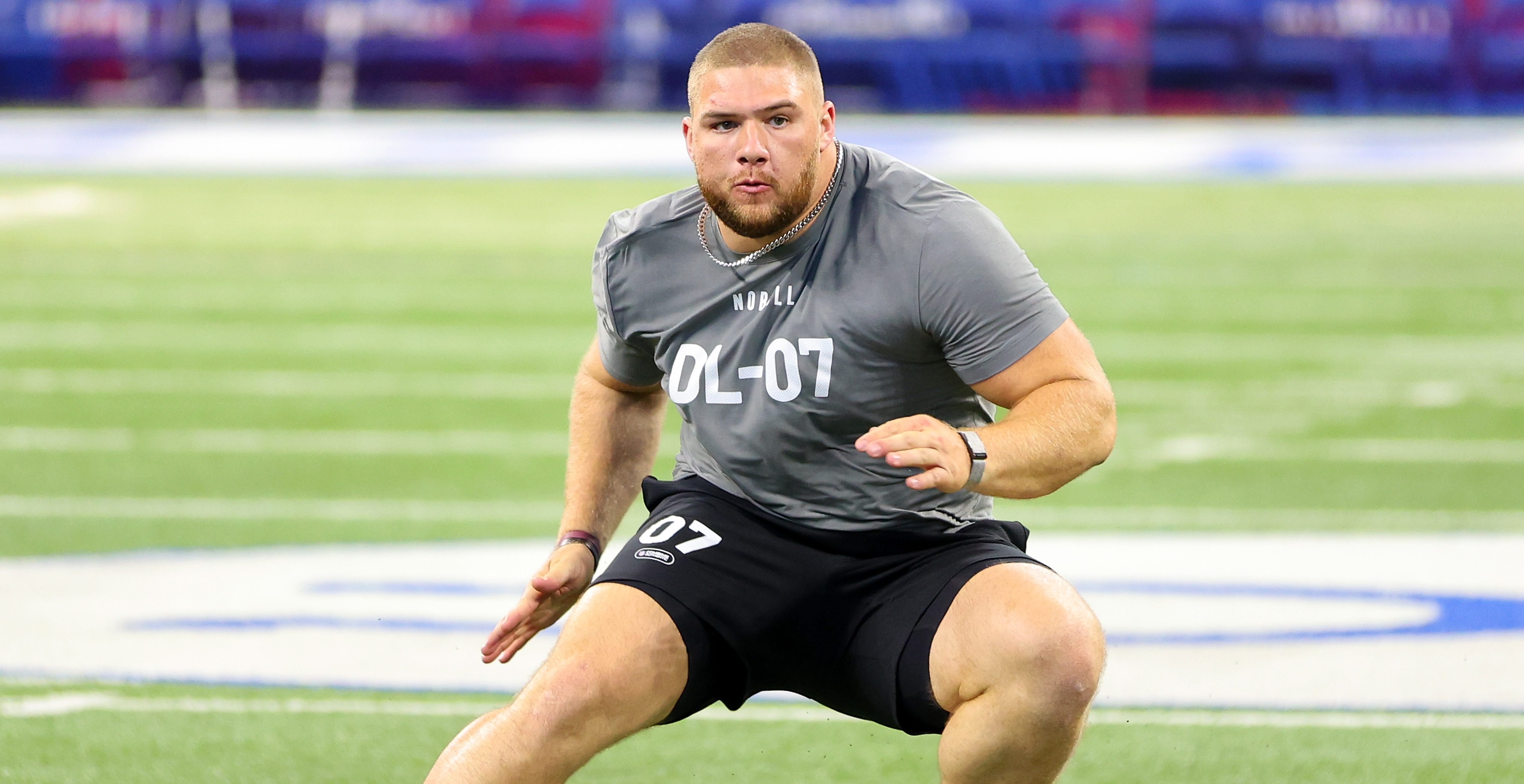 INDIANAPOLIS, INDIANA - FEBRUARY 29: Braden Fiske #DL07 of Florida State participates in a drill during the NFL Combine at Lucas Oil Stadium on February 29, 2024 in Indianapolis, Indiana.