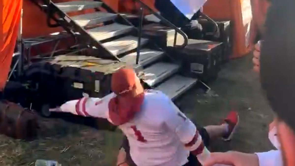 College Gameday Fan Blows Out Knee During $100k Kick Attempt