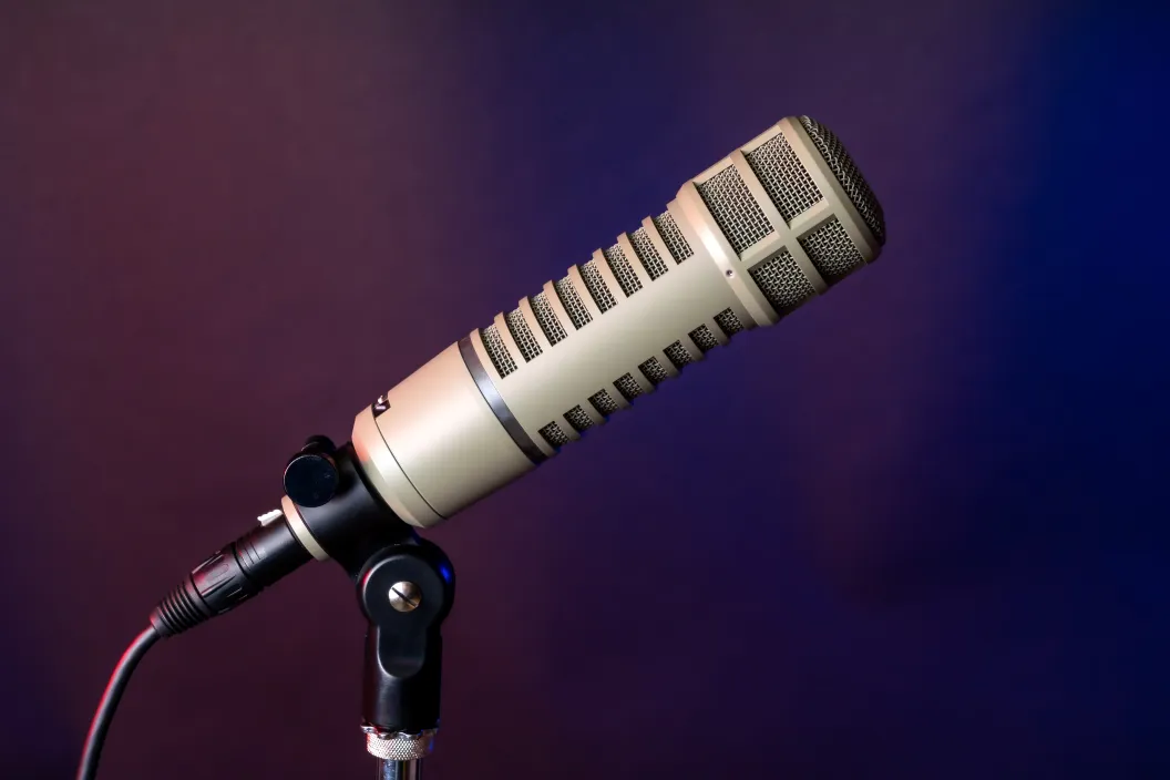 David J Halberstam, sports mic