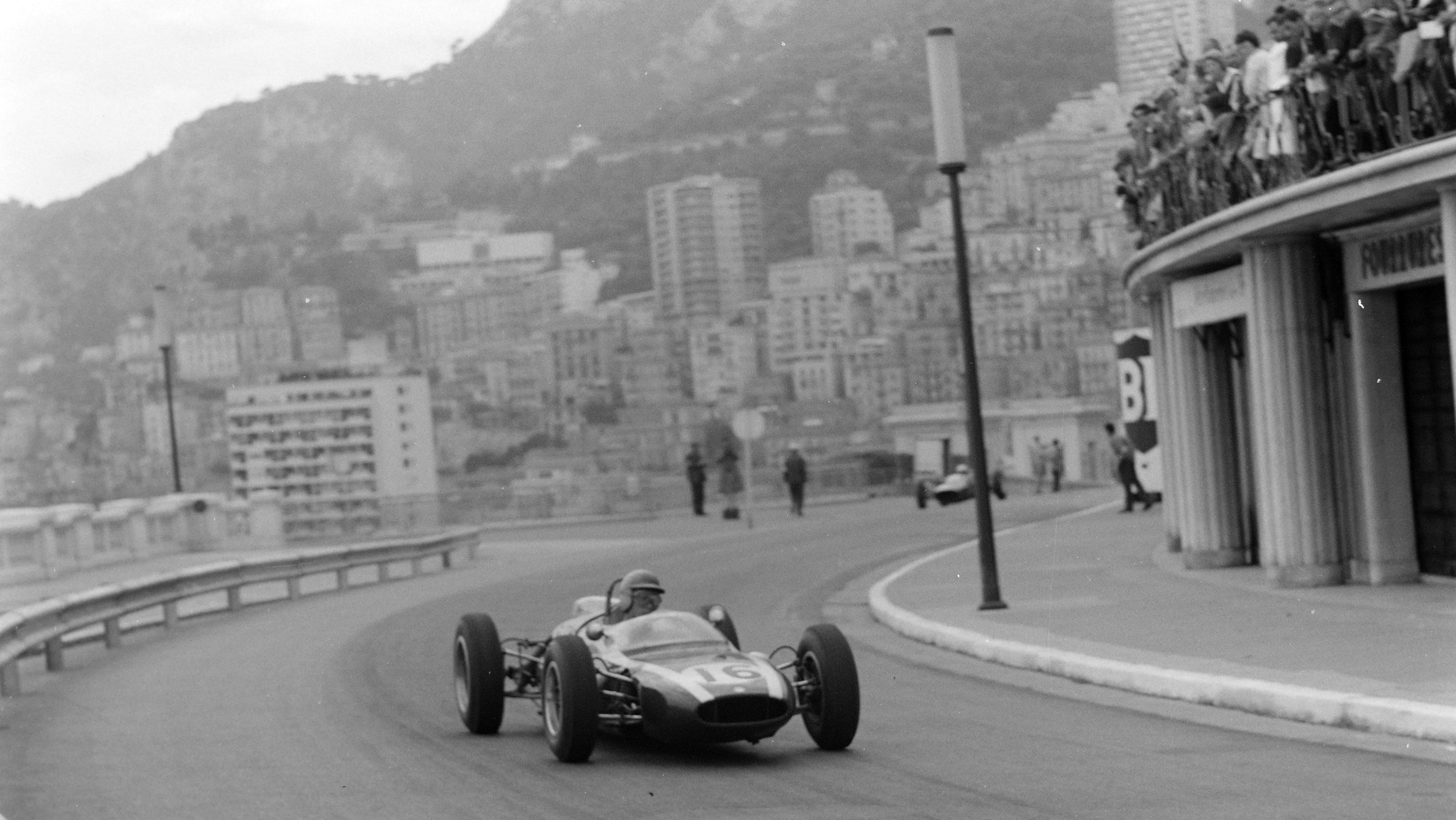 Watch - Historic F1 Event Returns for Upcoming Heist Film