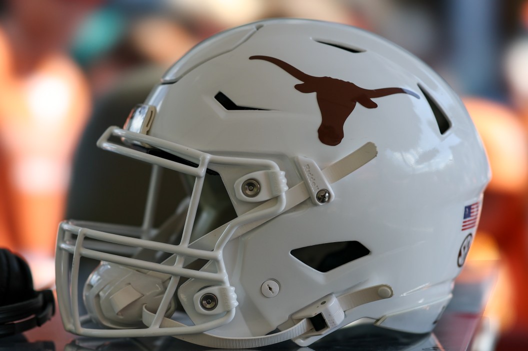 Texas Longhorns, helmet